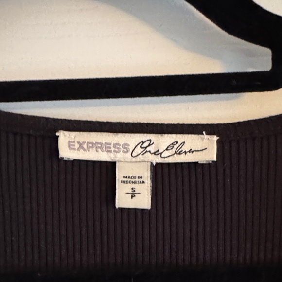 Express Dark Ribbed Top - Picture 2 of 4